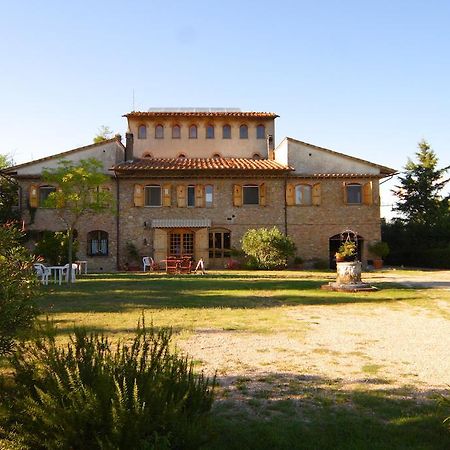 Вилла Agriturismo Le Volpaie Сан-Джиминьяно Экстерьер фото